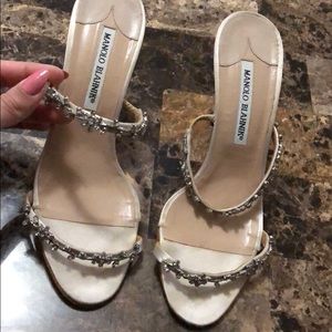 Jeweled Manolo Blahniks!!